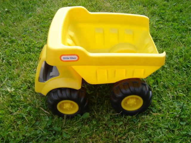 little tikes dump truck sandbox